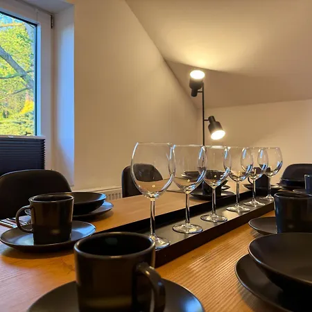 Fewocrew Premium Am Schloss
